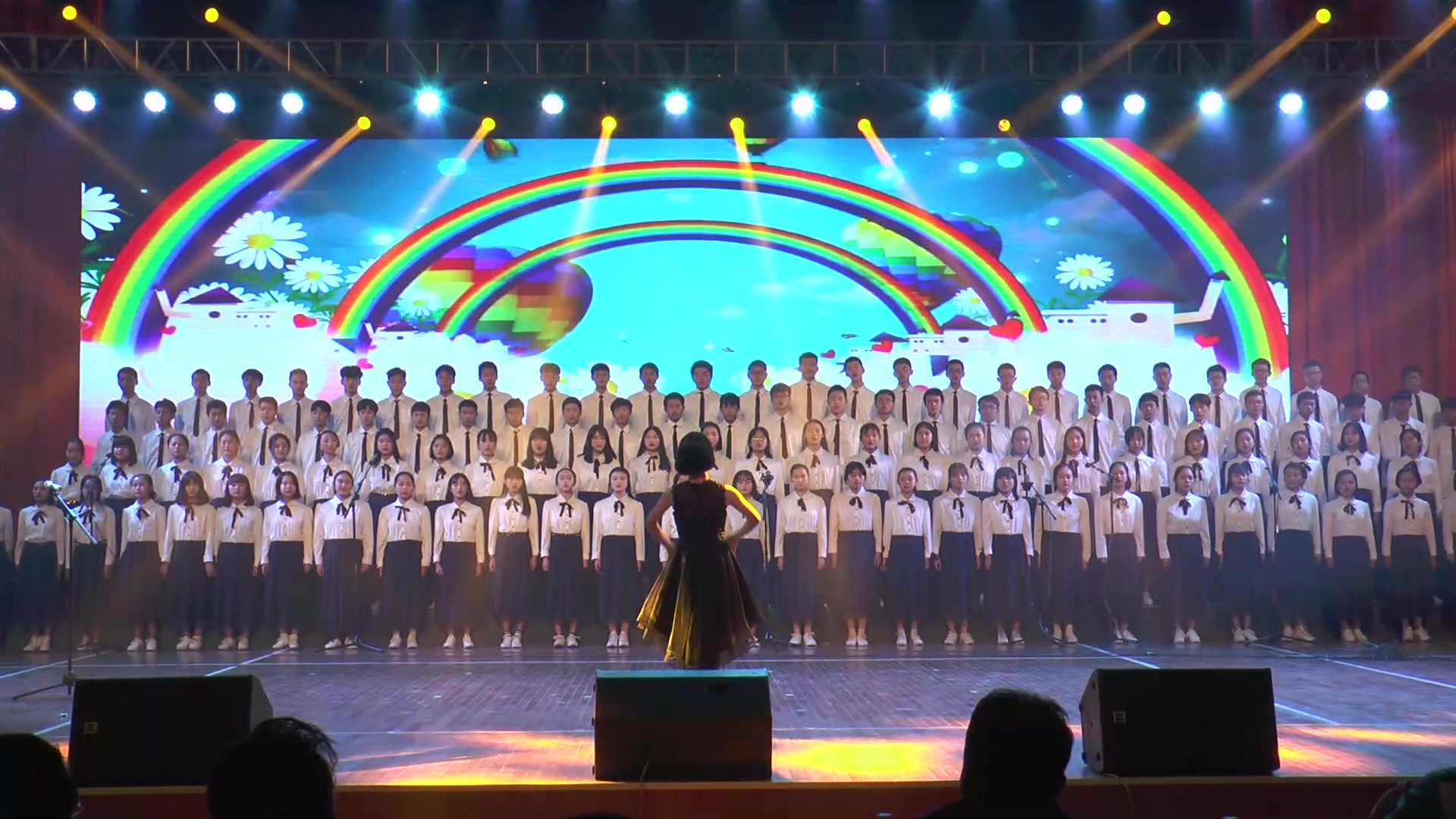 最美是你——岳陽(yáng)市第十五中學(xué)2018年元旦文藝匯演璀璨綻放